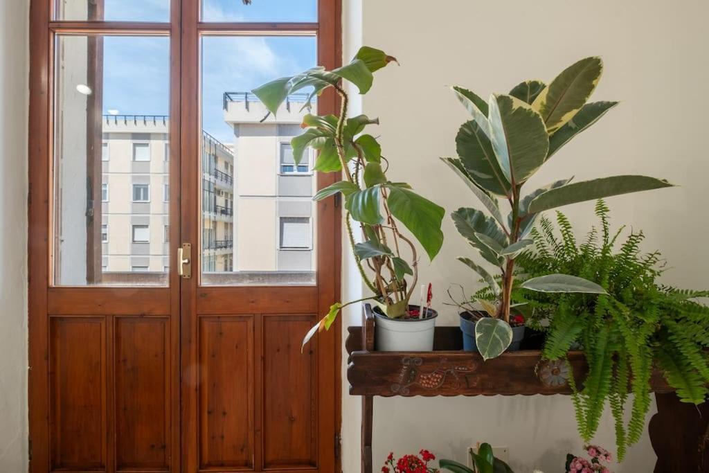 Casa Ofride -Centro-Poetto 10 Min-Wi-Fi-Netflix Apartment Cagliari Exterior photo