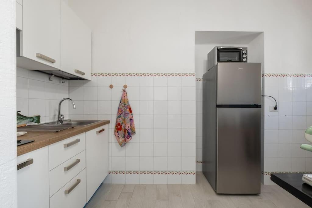 Casa Ofride -Centro-Poetto 10 Min-Wi-Fi-Netflix Apartment Cagliari Exterior photo