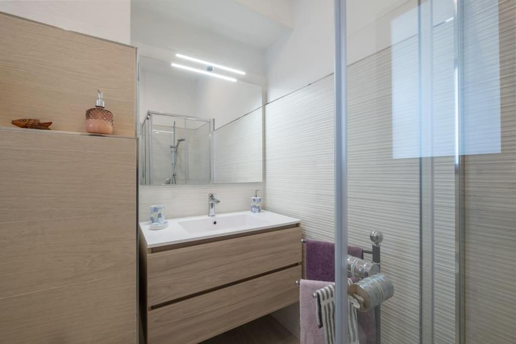Casa Ofride -Centro-Poetto 10 Min-Wi-Fi-Netflix Apartment Cagliari Exterior photo
