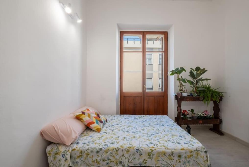 Casa Ofride -Centro-Poetto 10 Min-Wi-Fi-Netflix Apartment Cagliari Exterior photo